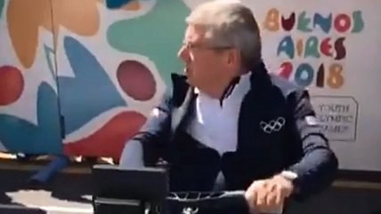   Las mellizas Abraham participaron en demostración de remo con el presidente del COI 