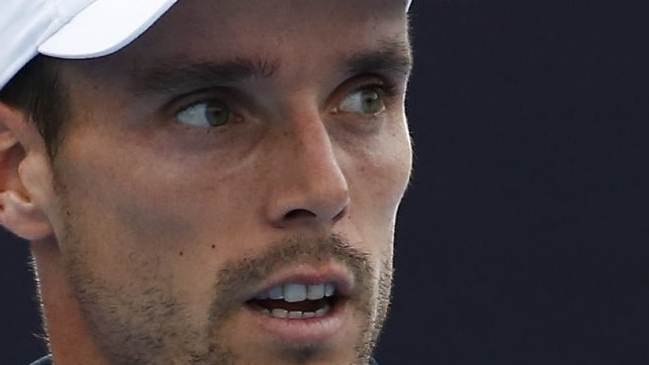 Bautista acusó que el arbitraje favoreció a Roger Federer: 