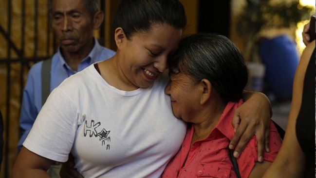 Gobierno sueco galardonó a mujer condenada a 30 años de cárcel por abortar