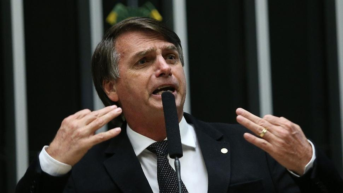 Bolsonaro eliminará 14 ministerios si es elegido presidente de Brasil