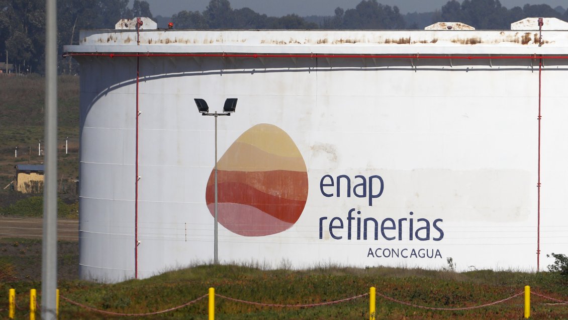 Quintero: PDI allanó empresas del cordón industrial por casos de contaminación