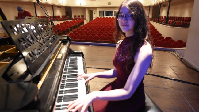 Punta Arenas: Joven pianista ofrecerá concierto abierto a la comunidad