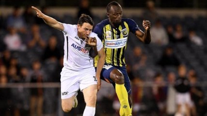 Potencia y oportunismo: Los primeros goles de Usain Bolt como jugador profesional