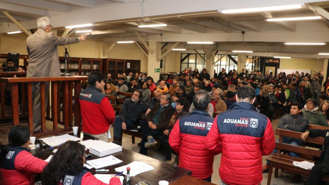 Desde calcetines hasta ascensores rematará la Aduana en la Región de Valparaíso