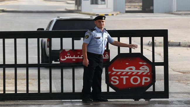 Después de tres años cerrado reabren el principal paso fronterizo entre Siria y Jordania