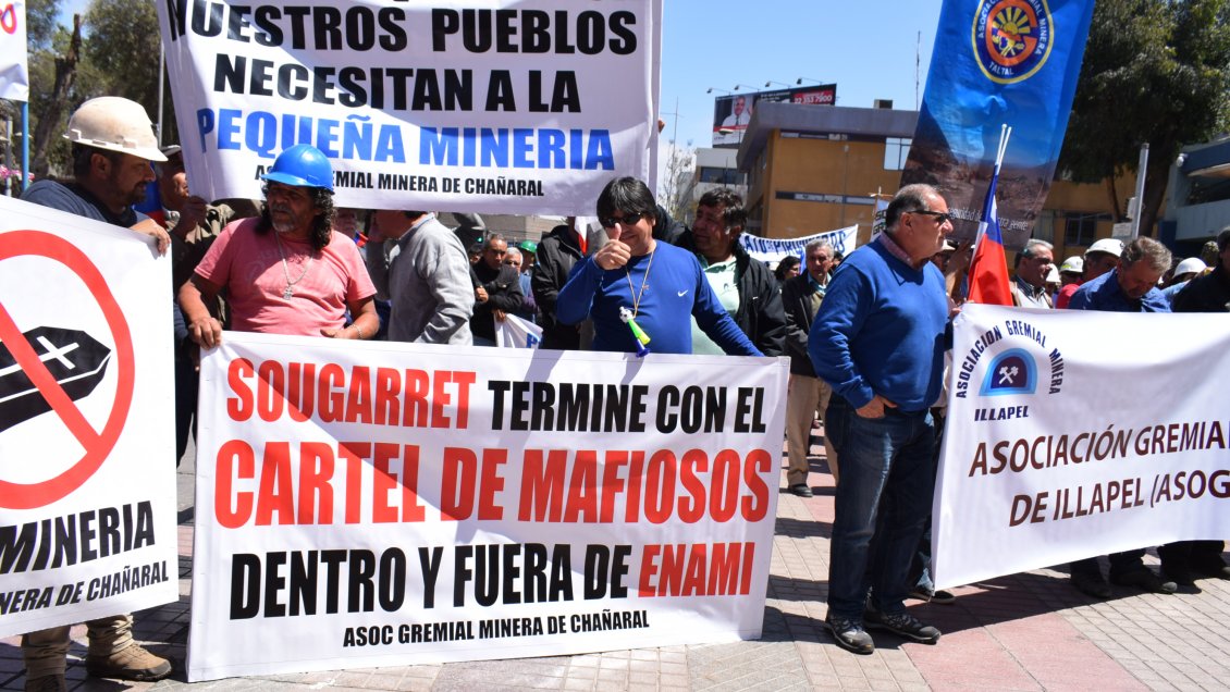 Pirquineros se manifestaron en Copiapó para pedir más apoyo de Enami