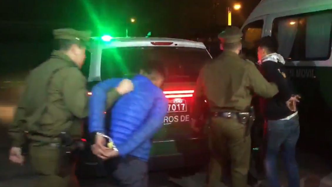 Tres menores y un adulto fueron detenidos tras ser sorprendidos robando en mall