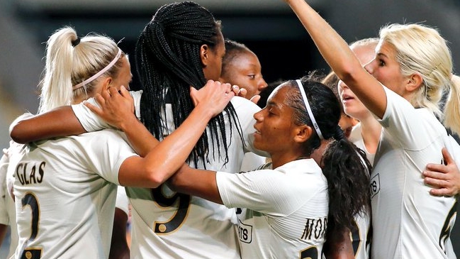 Christiane Endler y Paris Saint-Germain tomaron ventaja en octavos de la Champions femenina