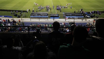   Hinchas chilenos sufrieron la hostilidad de parte de la parcialidad local en México 