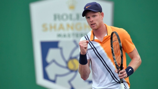 Kyle Edmund aplastó a Albert Ramos y accedió a cuartos de final del ATP 250 de Amberes