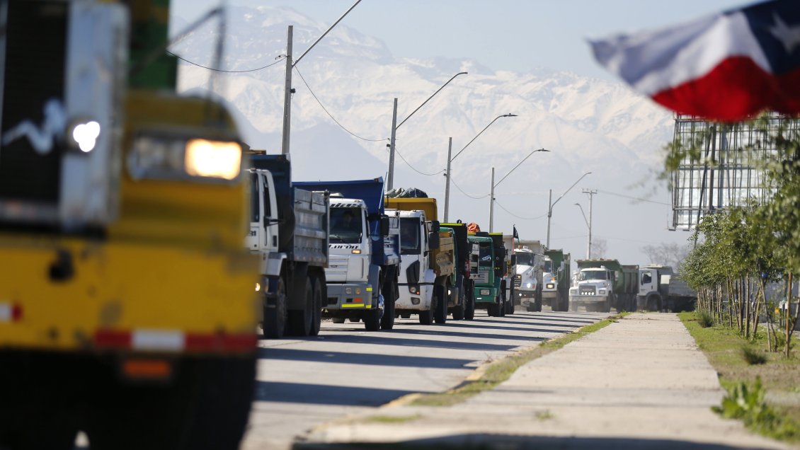 Camioneros frente al alza de los combustibles: 