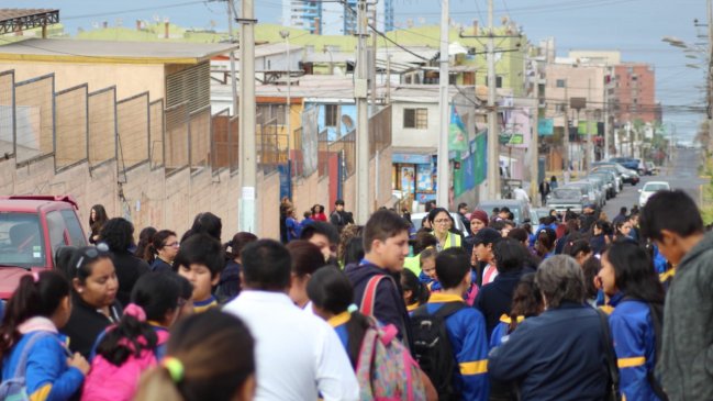 Fuerte olor a gas generó evacuación en escuela de Iquique