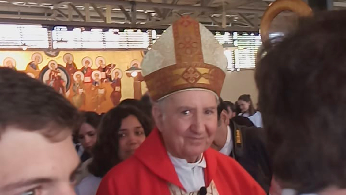Apoderado criticó misa de Errázuriz: El colegio nos dijo que cuenta con el respaldo del papa
