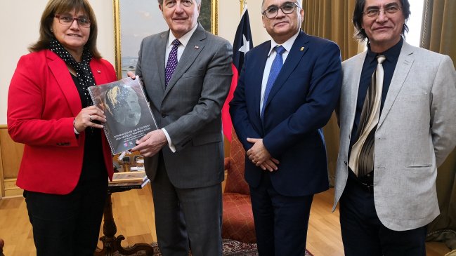 Canciller Ampuero recibió avances del Expediente Chinchorro confeccionado para la Unesco