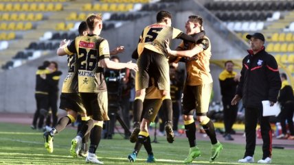 Coquimbo Unido se acercó al ascenso y de paso hundió a San Marcos tras contundente goleada