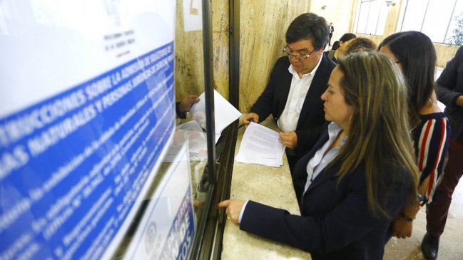 DC presentó requerimiento ante Contraloría por reunión de intendenta con gobernadores