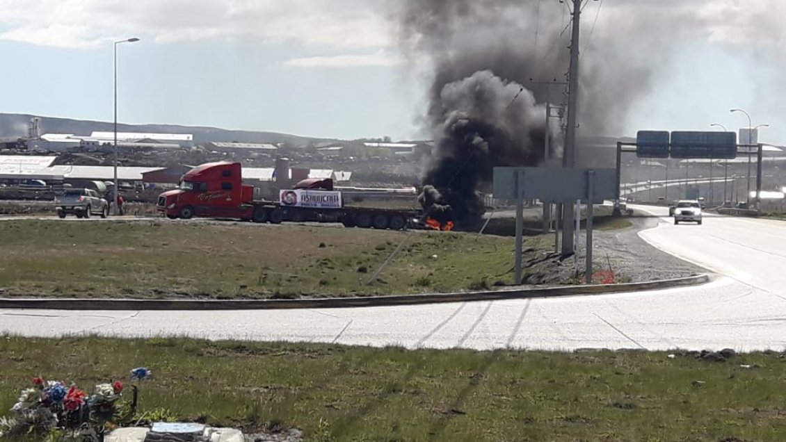 Camioneros movilizados permitieron ingreso de combustible a Punta Arenas