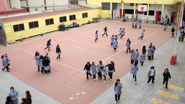 Liceos Bicentenario: Mineduc pide 