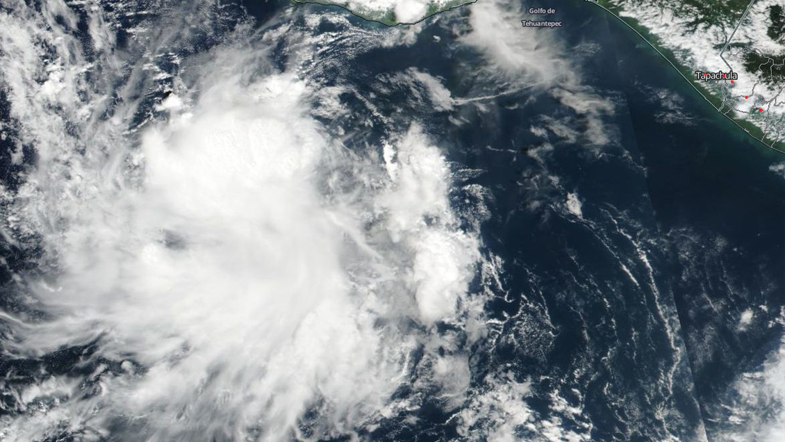 México alista miles de soldados y médicos por ciclones Willa y Vicente