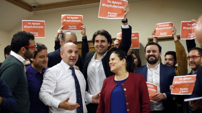 Oposición busca acuerdo para incluir a menores de edad en proyecto de eutanasia