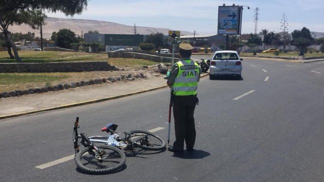Ciclista peruano está en riesgo vital tras ser atropellado en Arica