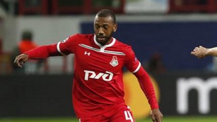 El feo desaire de jugador de Lokomotiv a su entrenador en plena Liga de Campeones