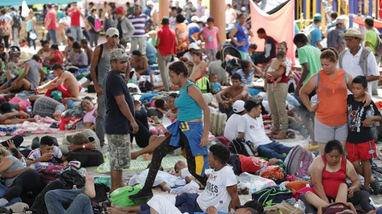 Pentágono enviará cientos de soldados a frontera con México para enfrentar caravana de migrantes