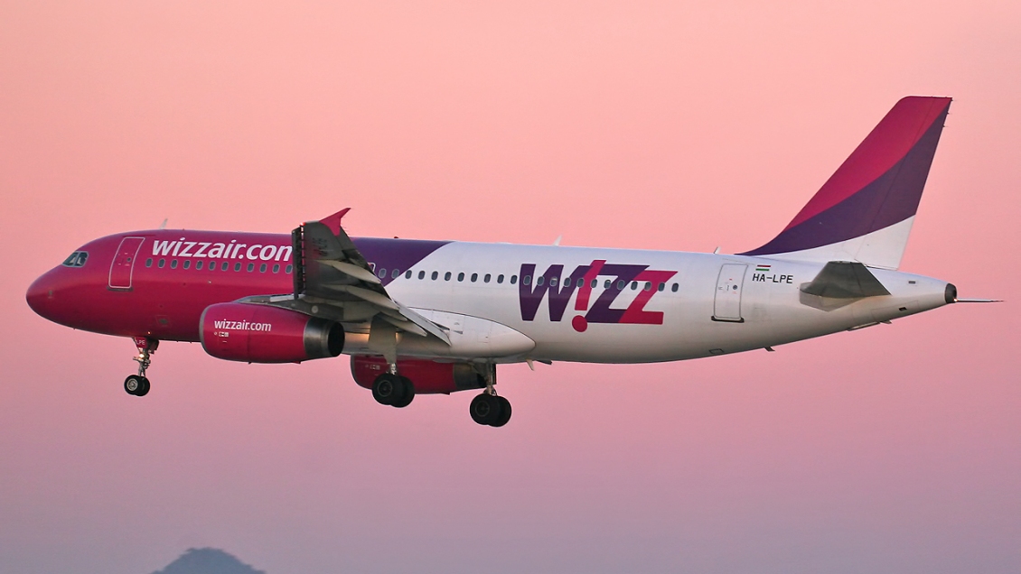 Avión de WizzAir aterrizó de emergencia en Bucarest por amenaza de bomba