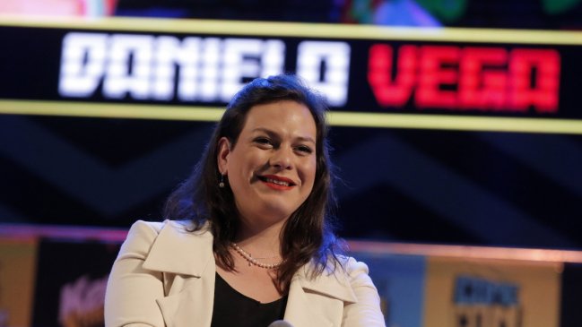 Sancionan a diputado Romero por denigrar a Daniela Vega