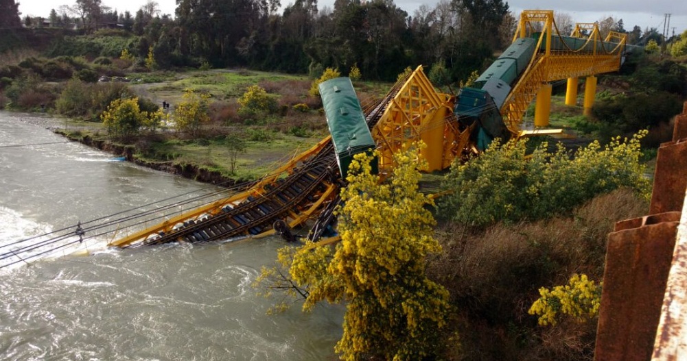 En noviembre comenzará instalación de rieles del colapsado puente ferroviario Toltén