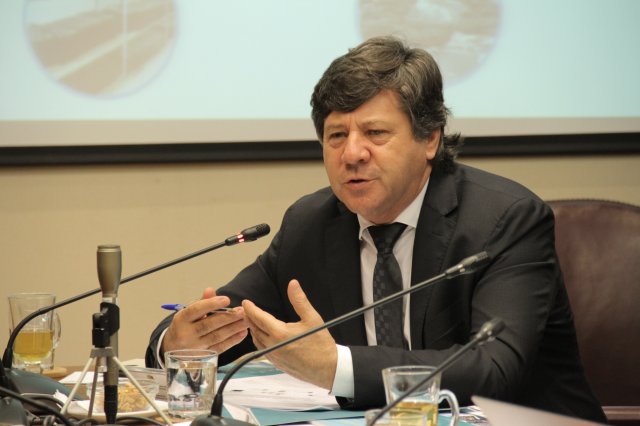 Senador Castro por posible by pass en Talca: 