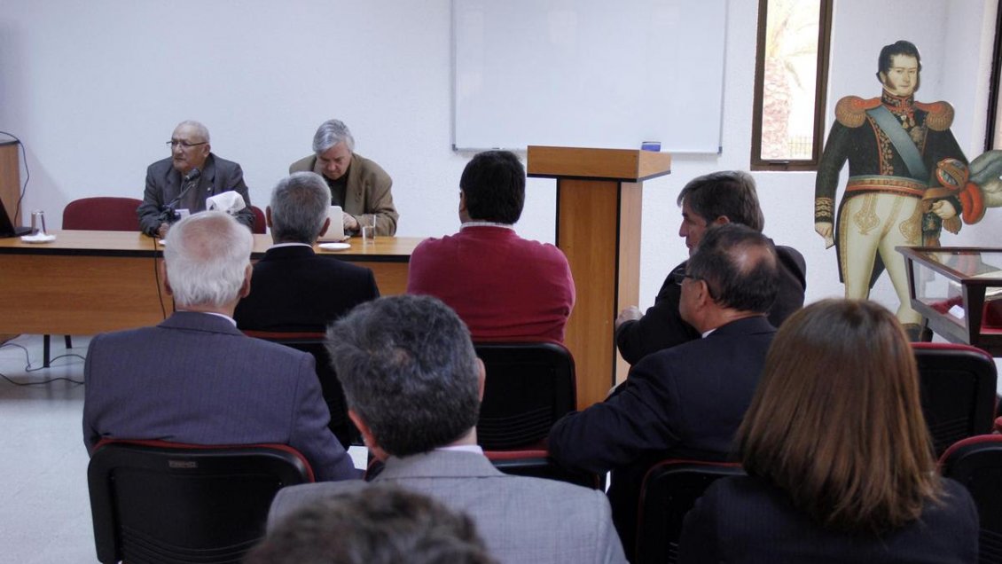 En Talca realizaron inédita muestra del acta de bautizo de Bernardo O’Higgins