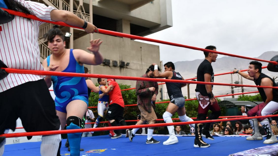 Luchadores de todo Chile dieron vida a la Copa Tierra de Campeones en Iquique