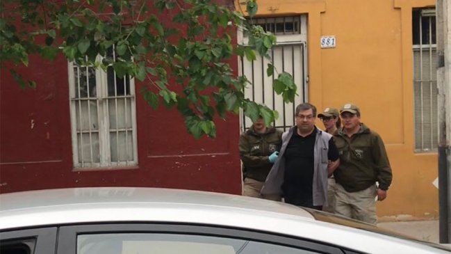 Detuvieron a hijo de mujer desaparecida tras encontrar restos óseos en su casa