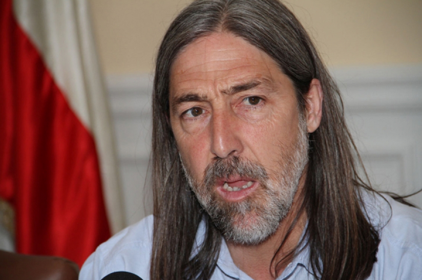 Senador Letelier llama a monitorear procesos tras muerte de trabajador en Agrosuper