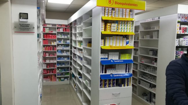 Farmacia popular en Talca reabrió sus puertas tras millonario robo