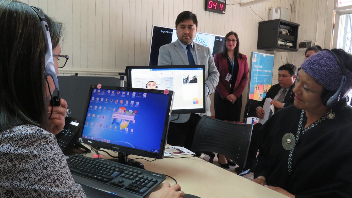 Chileatiende de Cañete y Curanilahue inauguró innovador sistema de videointerpretación