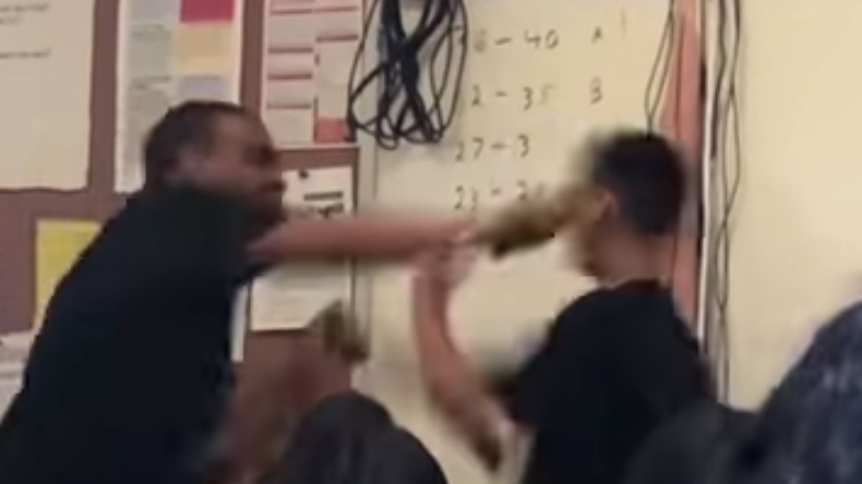 Profesor agredió a alumno que lo insultó y crean campaña en su favor