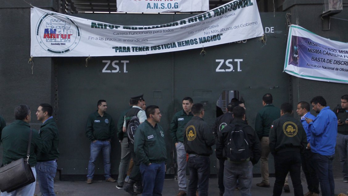Trabajadores penitenciarios acusan 