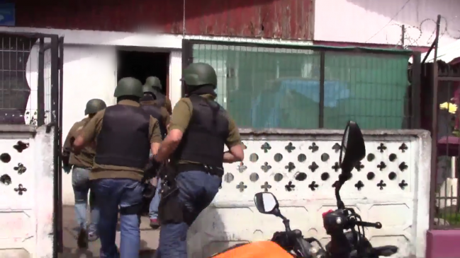 Dos detenidos por tráfico de drogas tras allanamiento a inmueble en Chillán