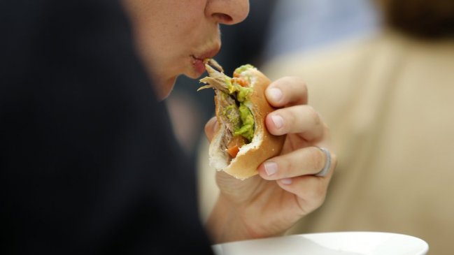 Chile está entre los países con mayores niveles de sobrepeso infantil y obesidad adulta de la región