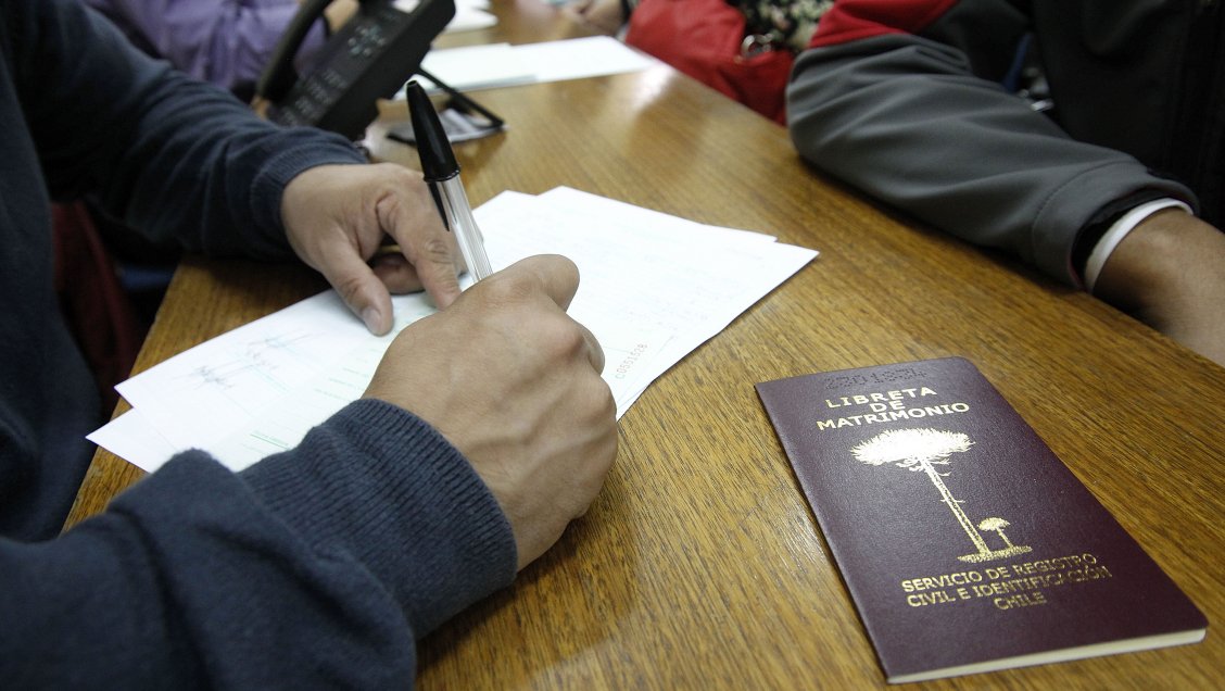 Mamani, Rojas, González, Larraín: Los apellidos más comunes en cada comuna del país