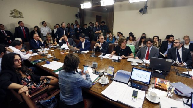 Comisión de Educación de la Cámara despachó proyecto Aula Segura