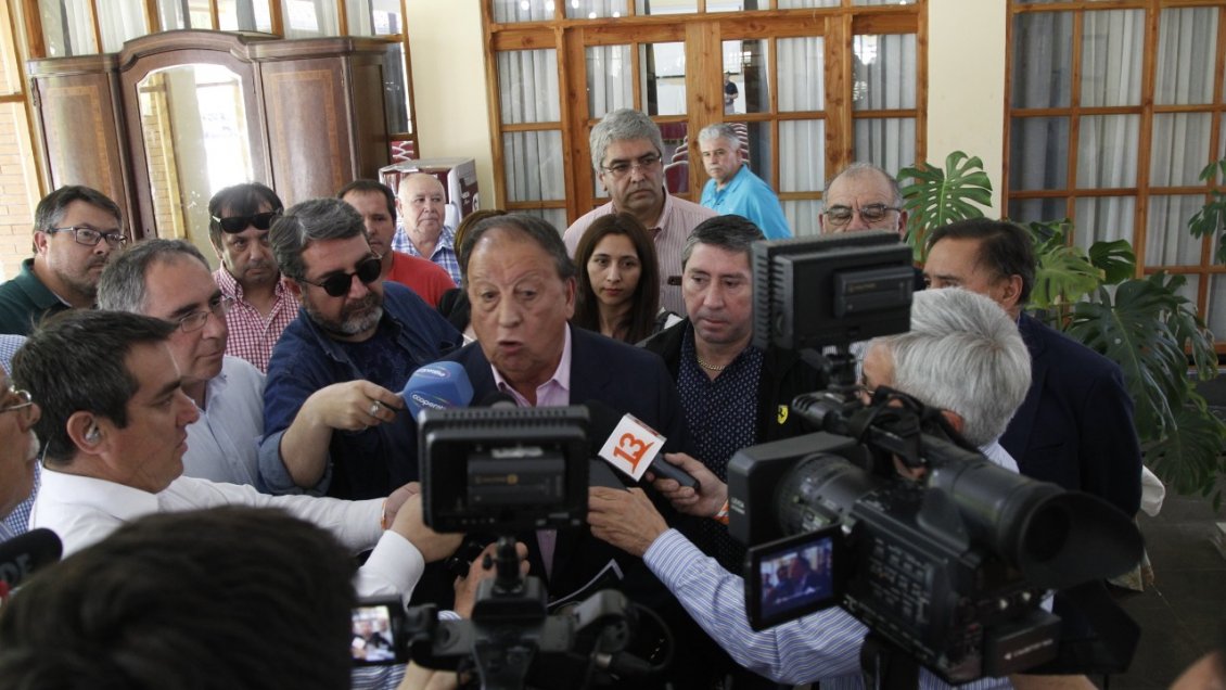 Ultimátum camionero: Se tomarán las bermas si Gobierno no resuelve petitorio