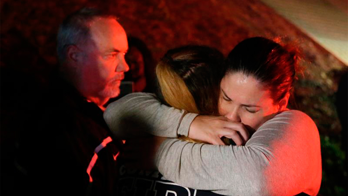 California: 11 personas murieron en tiroteo durante fiesta universitaria en bar