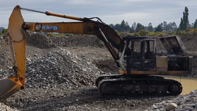 Nuevo ataque incendiario en Vilcún dejó dos máquinas quemadas