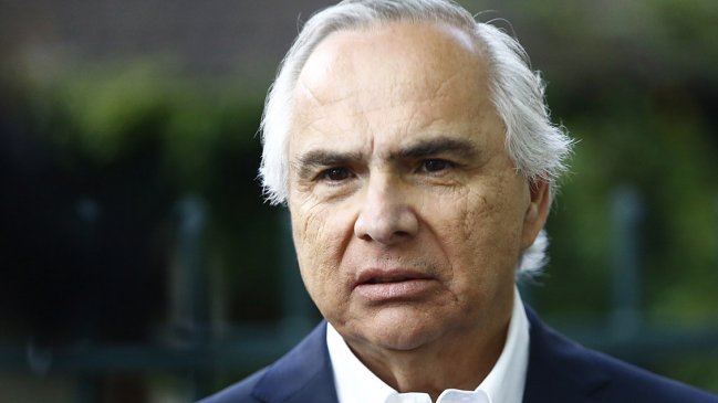 Tras asalto a funcionario PDI, Chadwick llama a apoyar ley de control de armas