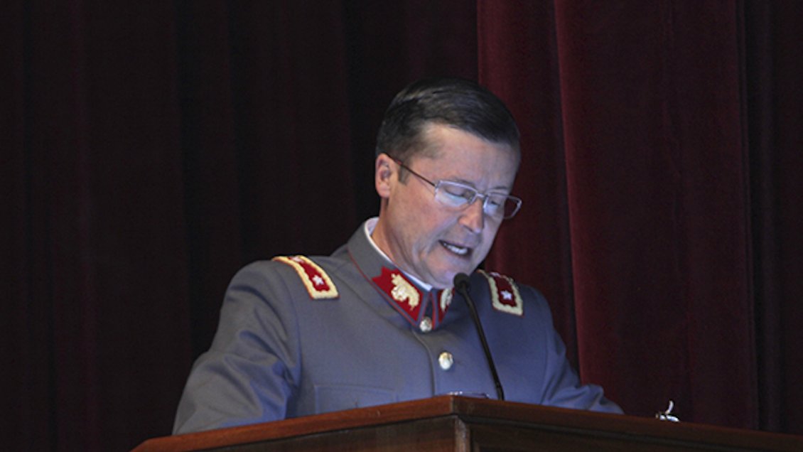 Valdivia: Llaman a retiro a general de la III División de Montaña