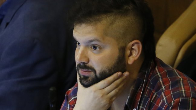 UDI exige sanciones contra Boric por reunión con Palma Salamanca