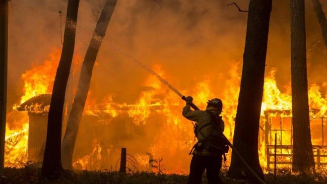 California: 31 muertos y más de 100 desaparecidos en los incendios más mortíferos de su historia